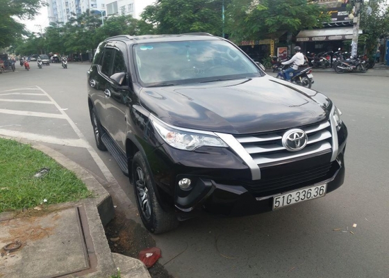 Dịch vụ cho thuê xe 7 chỗ chuyên nghiệp tại thành phố Hồ Chí Minh