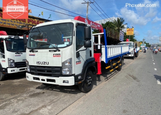 Xe tải cẩu ISUZU FRR 4.8 tấn gắn cẩu Unic 375