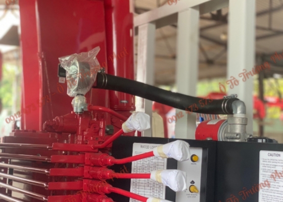 Xe cẩu Hino FC9JLTC cẩu Unic 375 mới