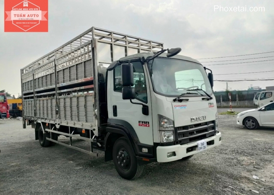 Xe tải ISUZU FRR thùng chở gia súc mới 100%